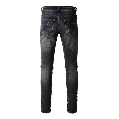 #852 Les jeans High Street sont remplis de trous et de patchs. Jeans slim et fins 